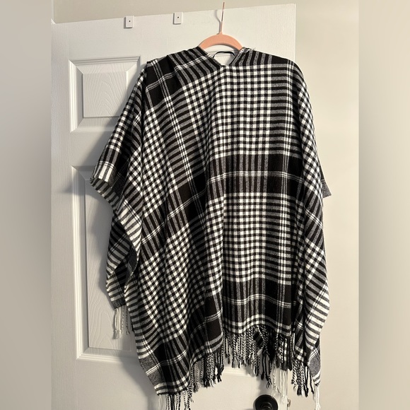 Shawl - Picture 2 of 2